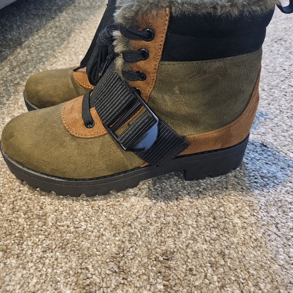 Womens Green Multi color ankle boot